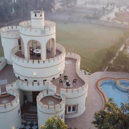 Stayvista'S Mystic Castle With Terrace, Swimming Pool, Lawn With Gazebo 자이푸르 외부 사진